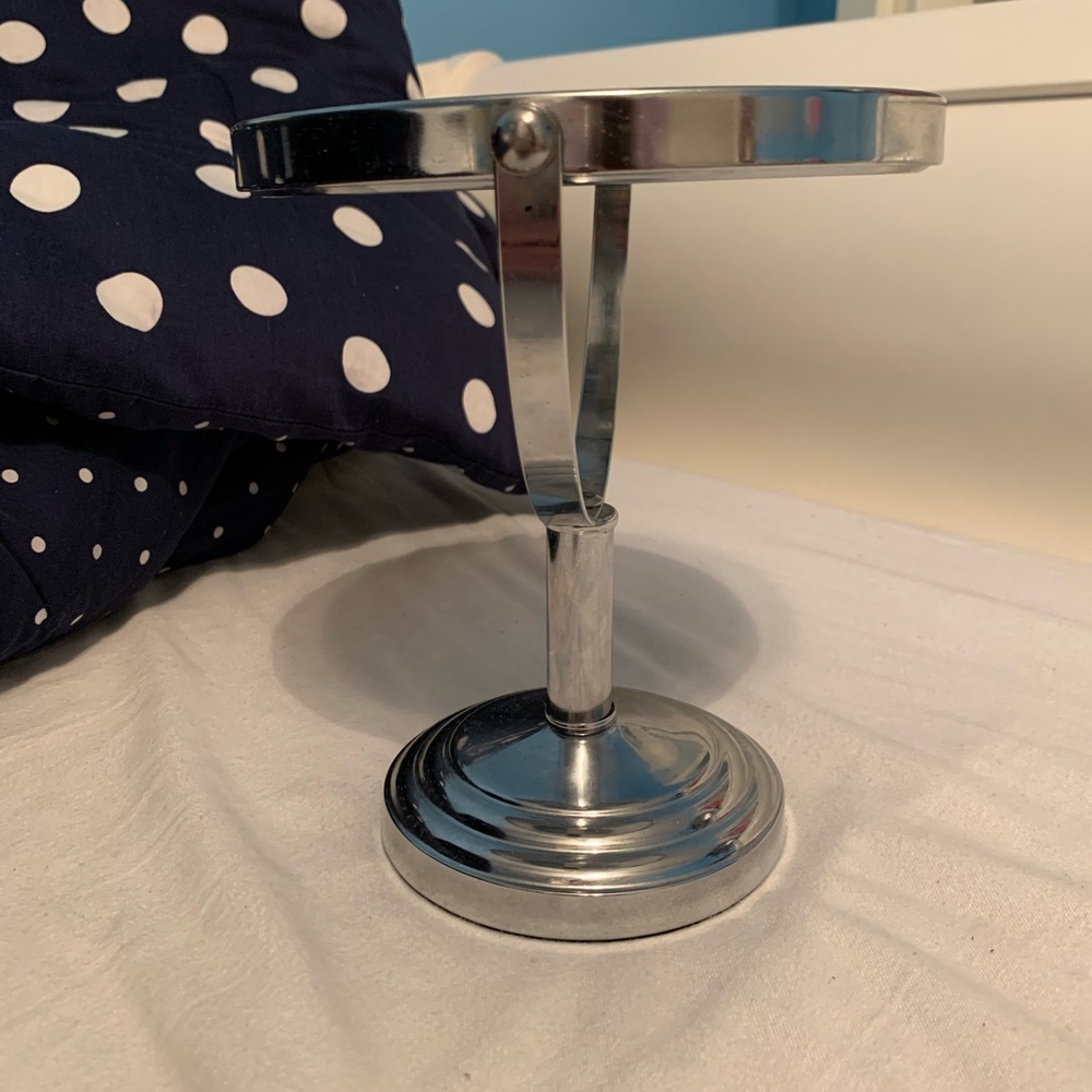 Cosmetic Mirror w/ magnified side - Picture 2 of 6